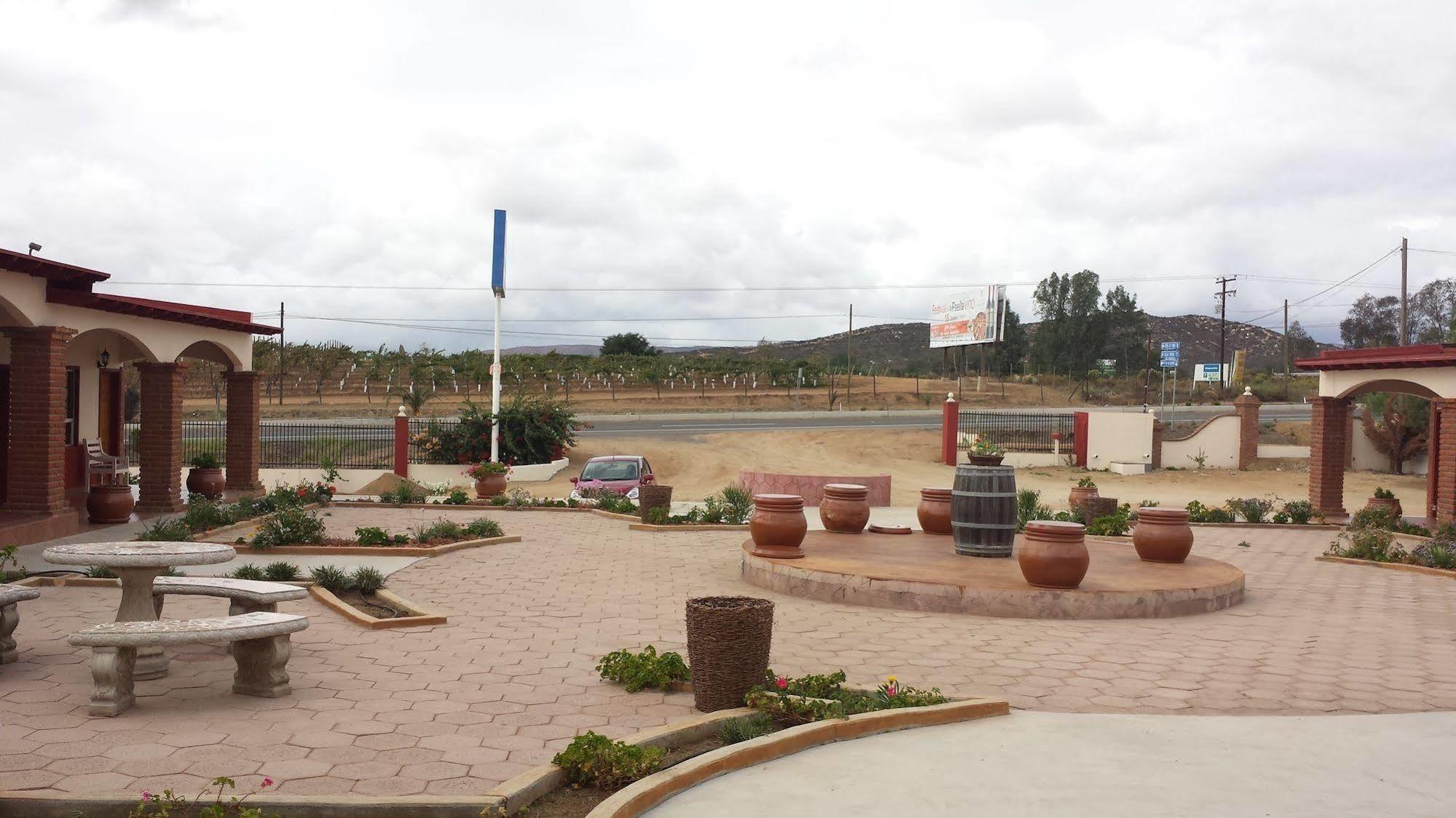 Hotel Plaza Fatima Valle de Guadalupe Exterior foto